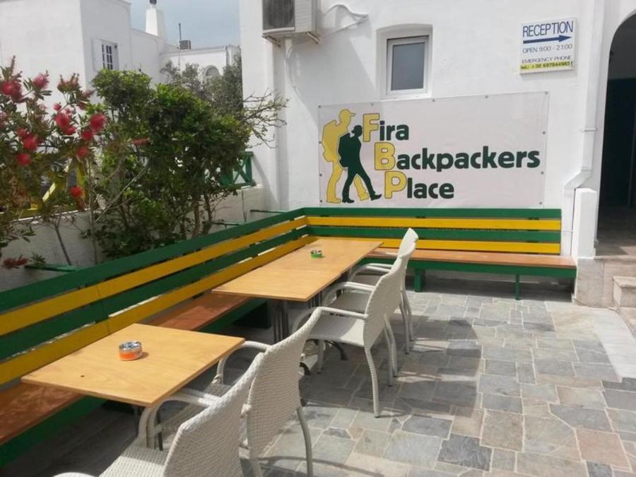 Fira Backpackers Place Bagian luar foto